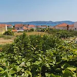 House Mariposa بيت ضيافة 3*