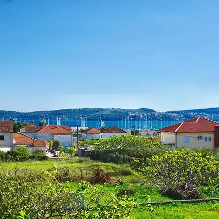House Mariposa بيت ضيافة