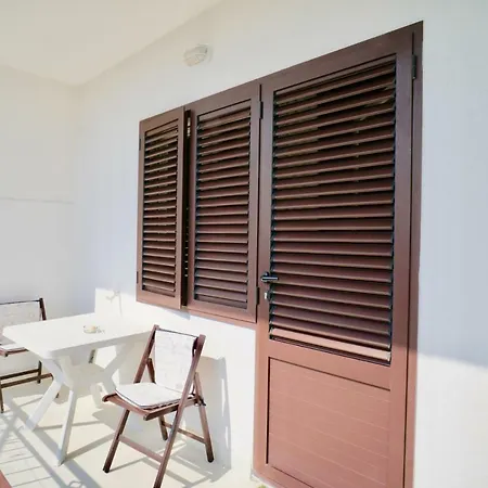 House Mariposa Guest house 3*