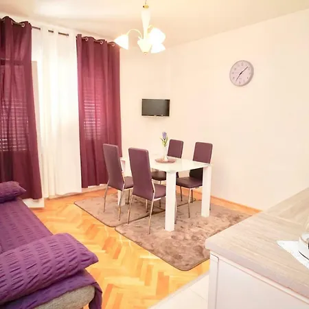 House Mariposa Guest house 3*