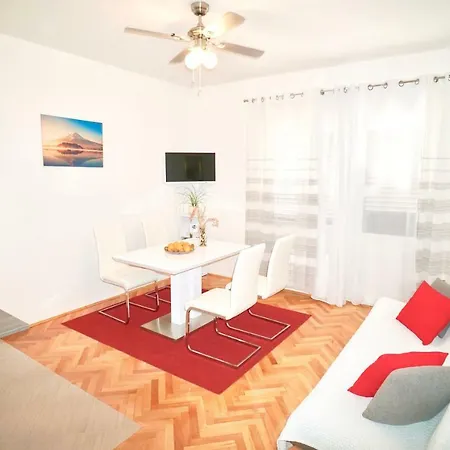 Guest house House Mariposa Trogir