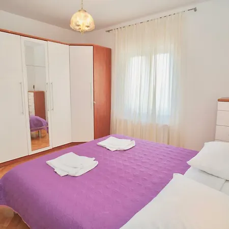 House Mariposa Pensionat