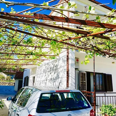 House Mariposa Gostinjska kuća